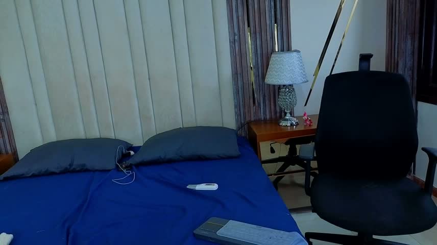 andrea_milla Webcam Chat October 23, 2026