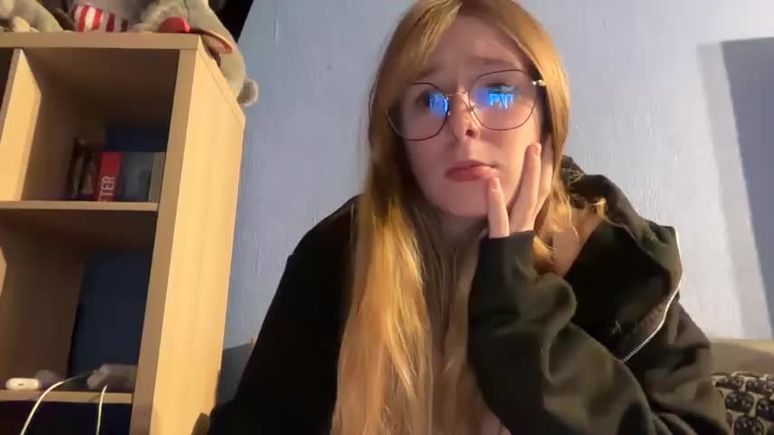 thepretiestgirlhere Webcam Star October 23, 2026