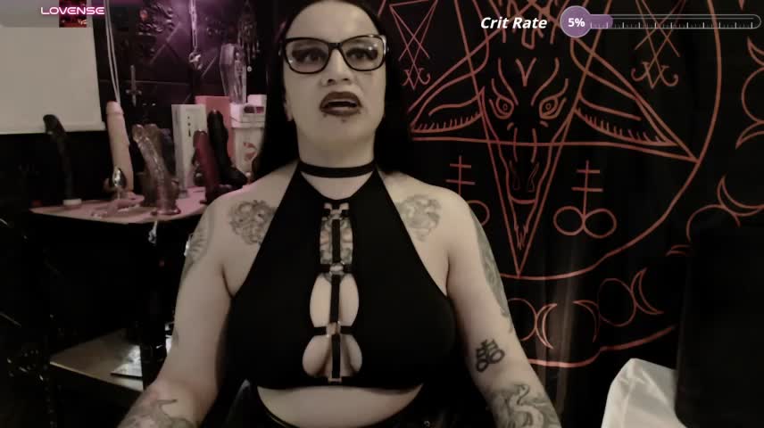 Evil_Queen_666 Webcam Chat October 23, 2026