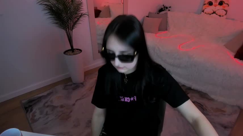 JulietteMonli Webcam Chat October 23, 2026