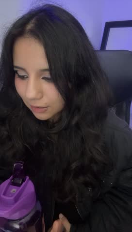 HollyPeachh Webcam Chat October 23, 2026