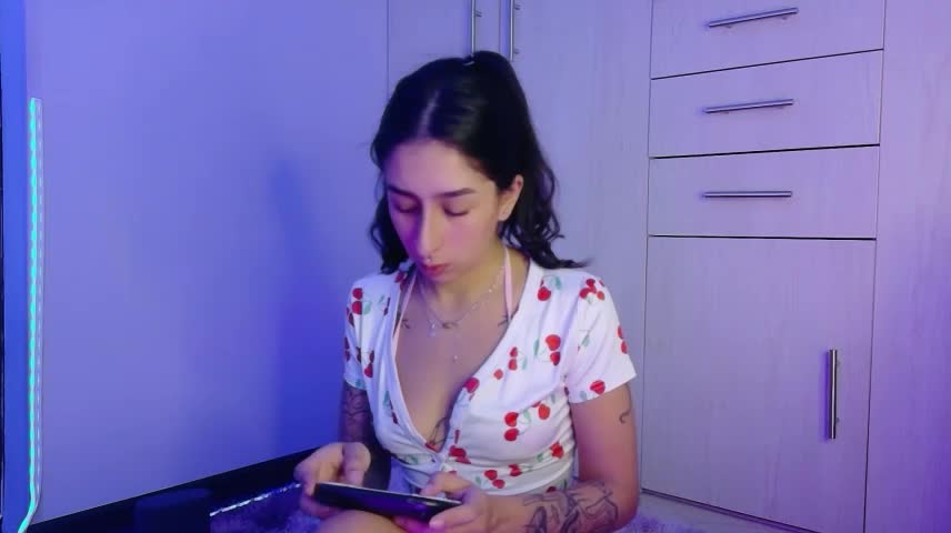 Mia-Wilde-18 Webcam Chat October 23, 2026