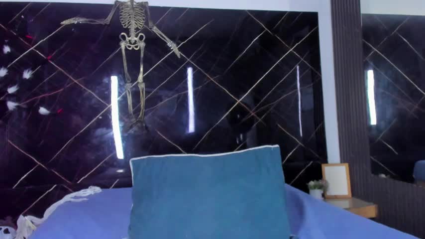 Juliana_Russ Webcam Chat October 23, 2026