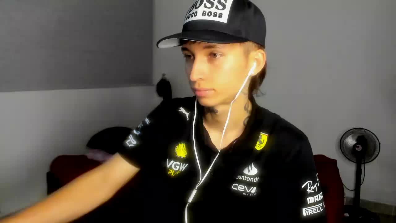 xam_winn Webcam Chat October 23, 2026