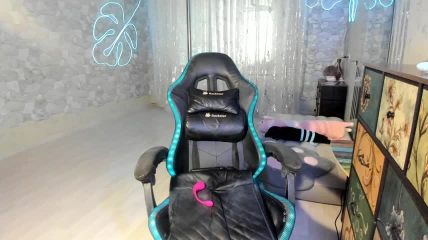 JessicaFamee Webcam Chat October 23, 2026