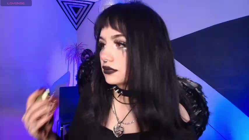 mavis_black Webcam Star October 23, 2026