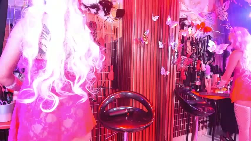 mhannia_bdsm303av Webcam Star October 23, 2026
