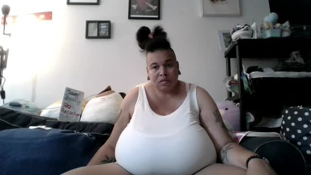 curvybeauty Webcam Chat October 24, 2026