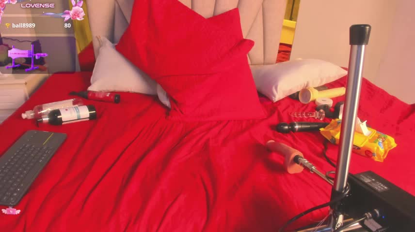 vahiolet_fuentes Webcam Chat October 24, 2026