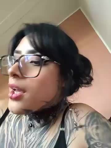 taaylor33 Webcam Chat October 24, 2026