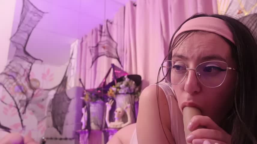 Sweet_Sammy_ Webcam Chat October 24, 2026