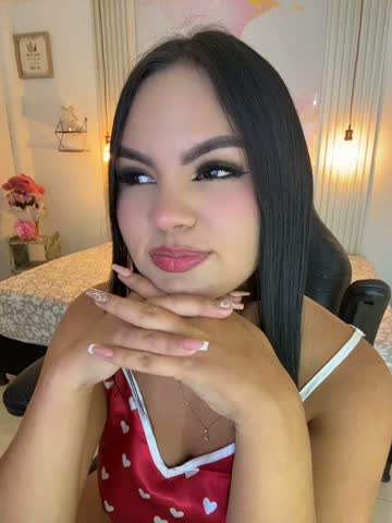amber_white15 Webcam Chat October 25, 2026