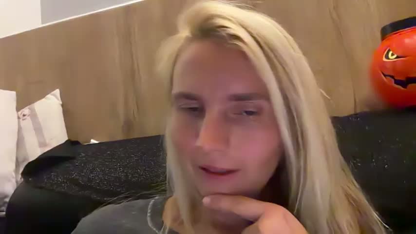 s-te-fan-i Webcam Chat October 25, 2026