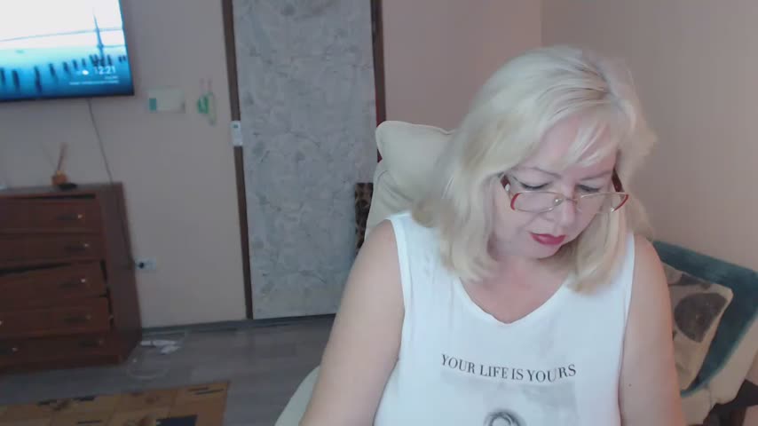 LavandaMay Webcam Chat October 25, 2026