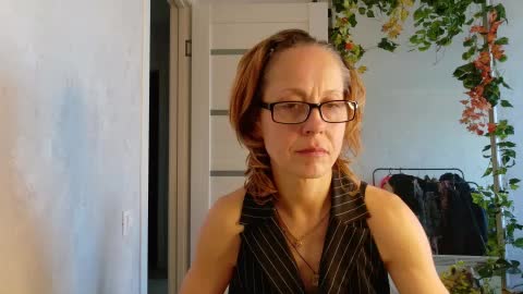 LioraWeiss Webcam Chat October 25, 2026