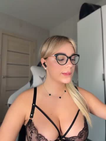 Mila-milm Webcam Chat October 25, 2026