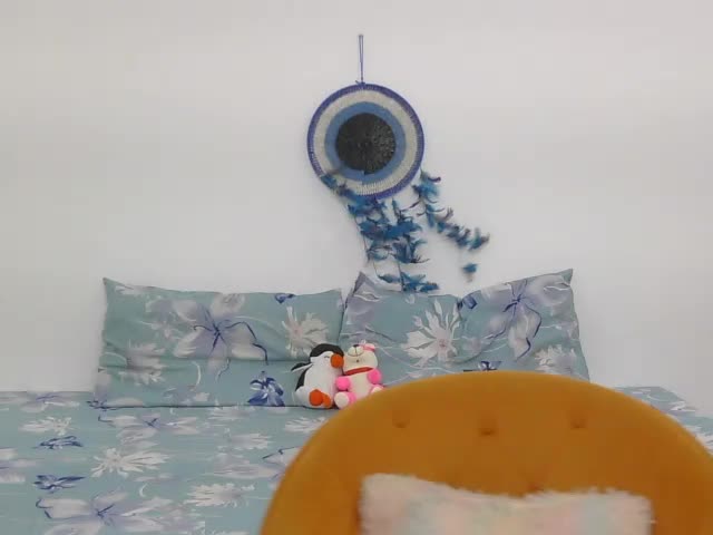 yours-ishu Webcam Chat October 25, 2026