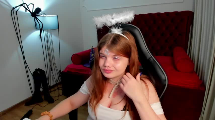 ChloeHalses Webcam Chat October 25, 2026