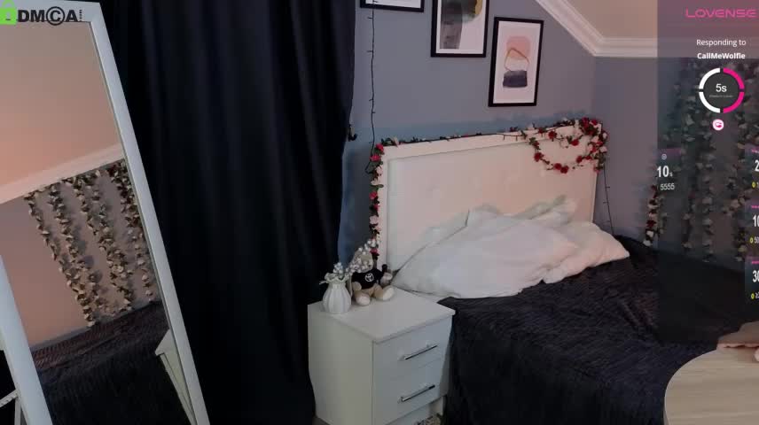 AliyaGibbons Webcam Chat October 25, 2026