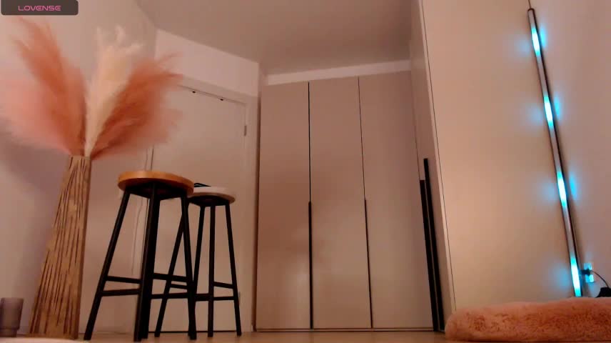 heyleybbgirl Webcam Star October 25, 2026
