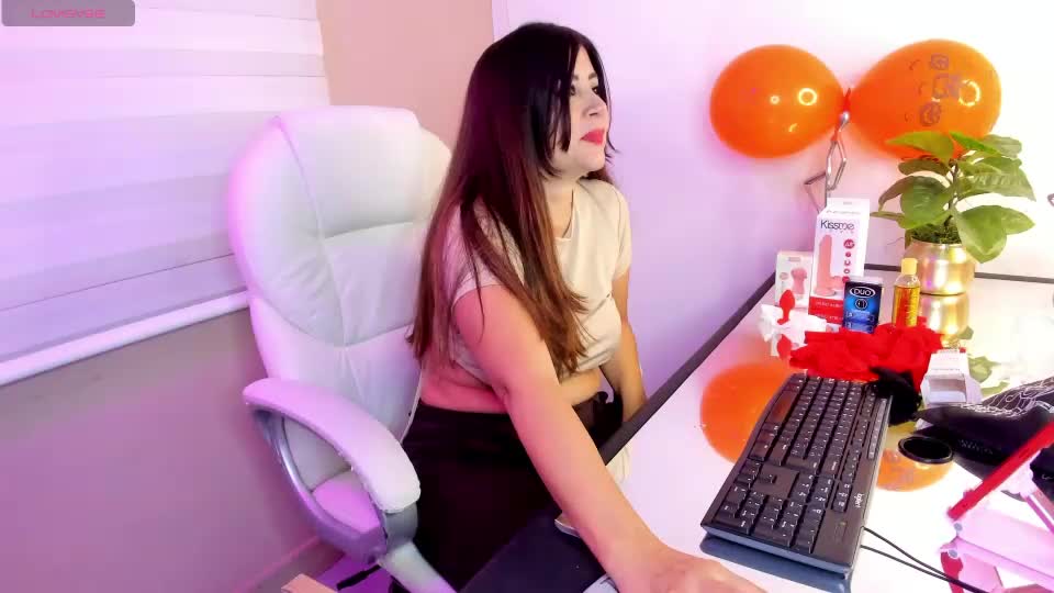 qloncita Webcam Chat October 25, 2026