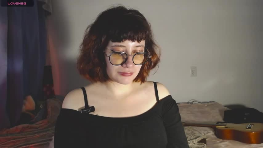 mariana124- Webcam Chat October 25, 2026