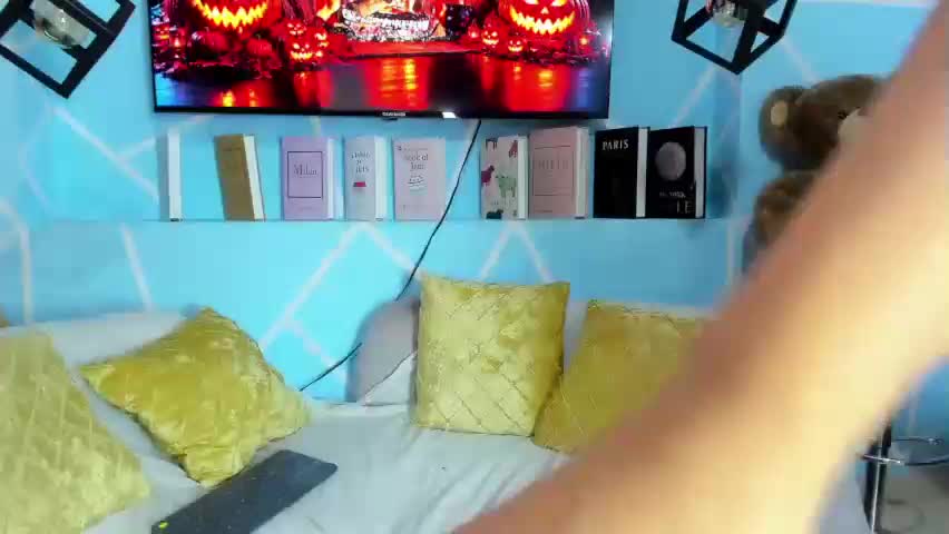 sara_blom Webcam Chat October 26, 2026