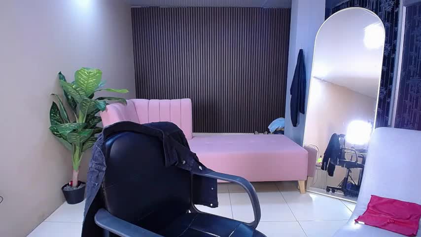 hott_mind_ Webcam Star October 26, 2026