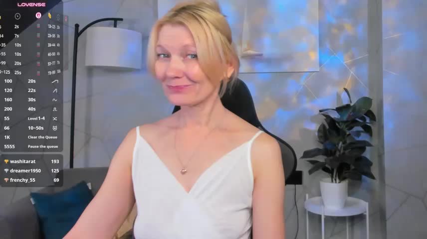 Julie_Lucas Webcam Chat October 26, 2026