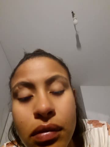 qulona Webcam Chat October 26, 2026