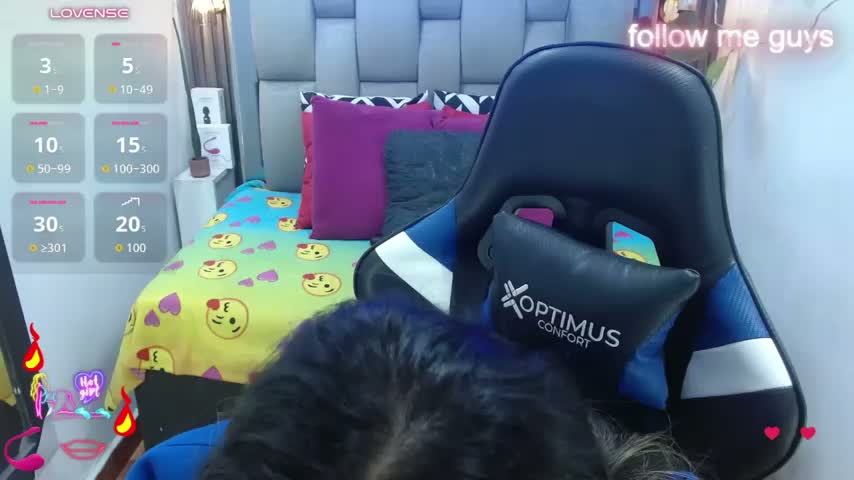 evelin_zaens Webcam Chat October 26, 2026