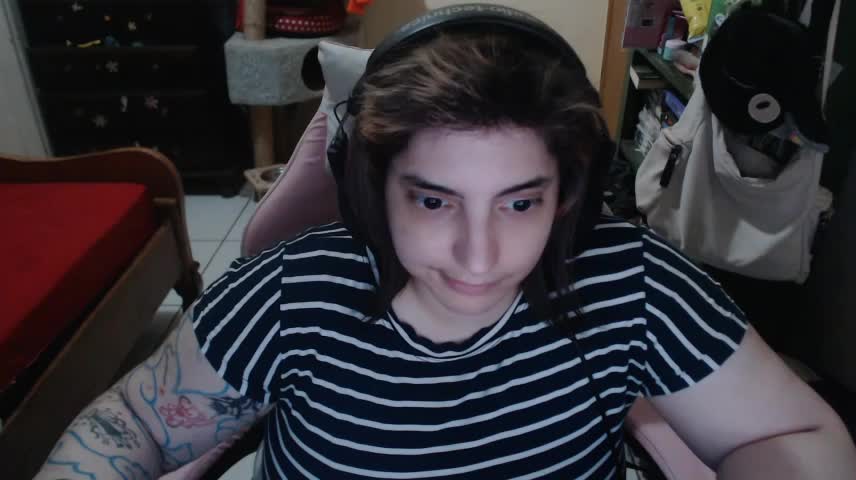 VictoriaSaintes Webcam Chat October 26, 2026