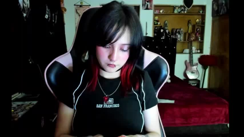 Maki_Zero Webcam Chat October 26, 2026