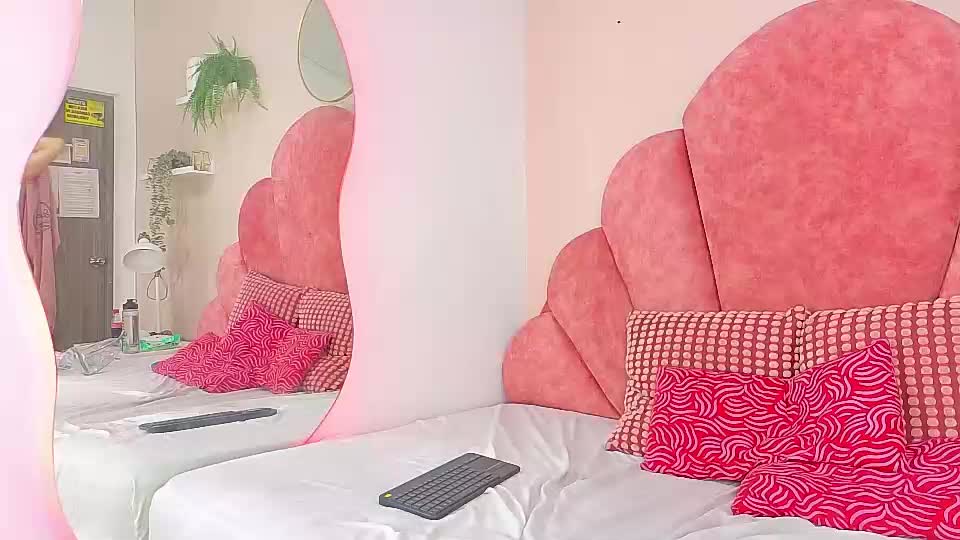 scarlett_monroee_ Webcam Chat October 26, 2026