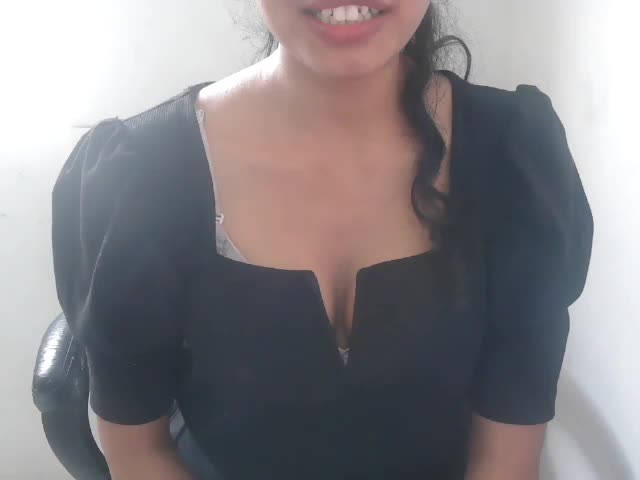 urvinni Webcam Chat October 26, 2026