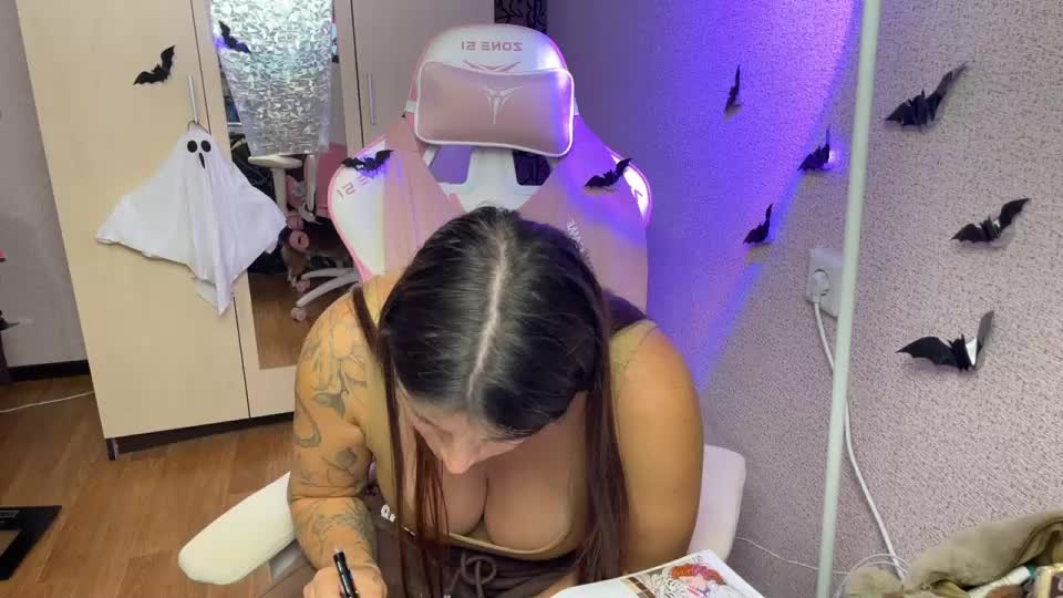 Katrin__kiss Webcam Chat October 27, 2026