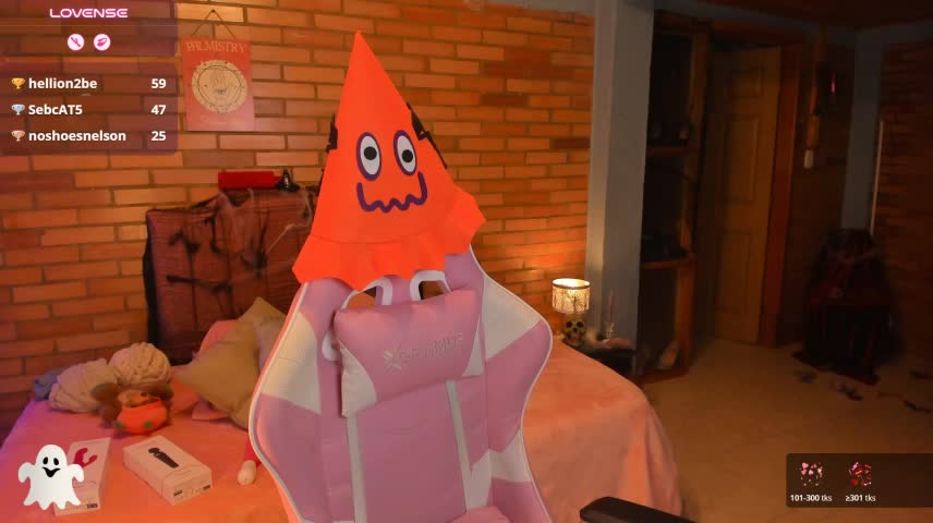 amaia_monet Webcam Chat October 27, 2026