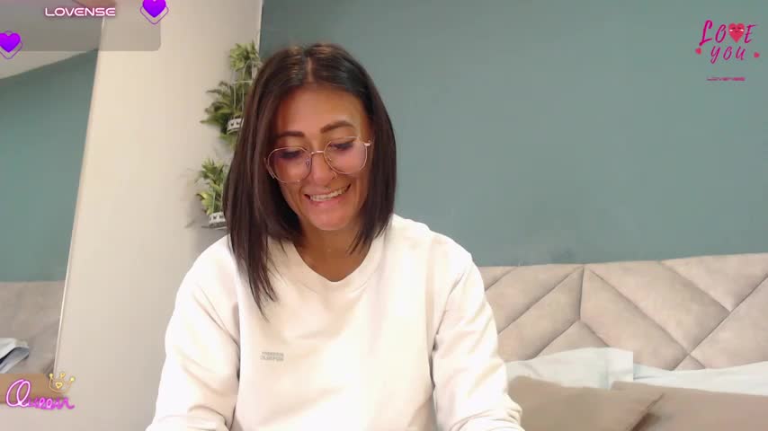 SharisWillian Webcam Star October 27, 2026