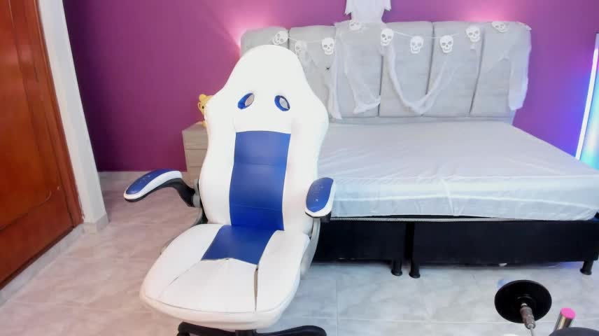 Littlee_Noemi Webcam Star October 27, 2026