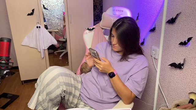 Katrin__kiss Webcam Chat October 28, 2026