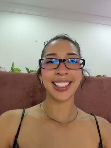 Roxy_fantasy Webcam Chat October 28, 2026