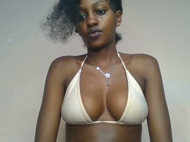 Prettylynee Webcam Chat October 28, 2026