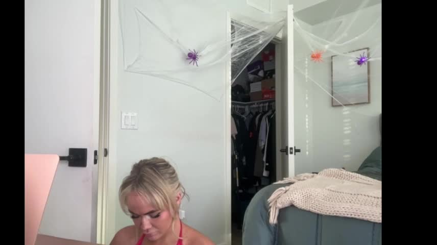 ElenaErickson Webcam Chat October 28, 2026