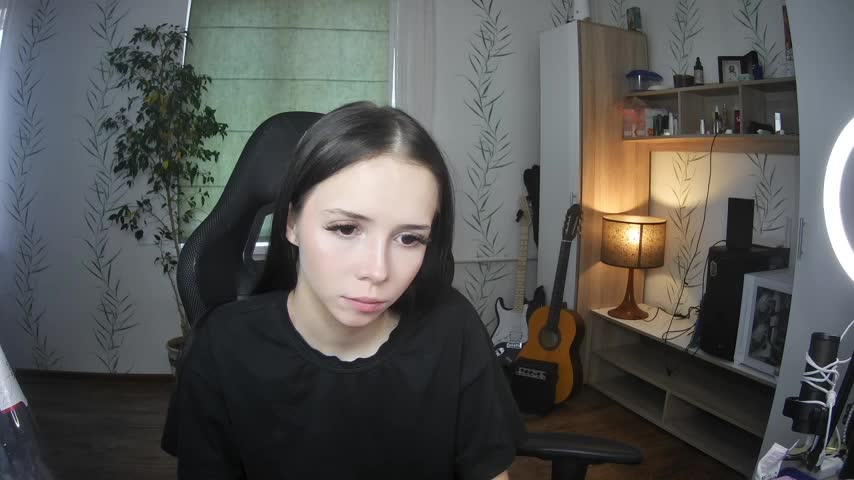 Avi_Lin Webcam Chat October 29, 2026