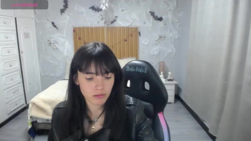 sailor_moon07 Webcam Star October 29, 2026
