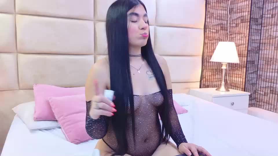 nahomiortiz Webcam Star October 29, 2026