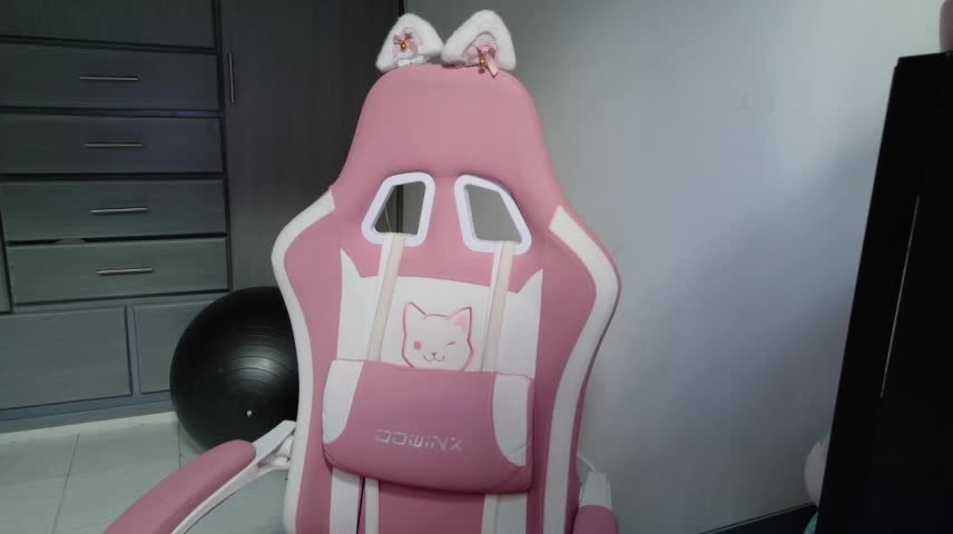 MommyMiaWs Webcam Star October 29, 2026