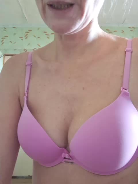 businka11223a Webcam Star October 29, 2026