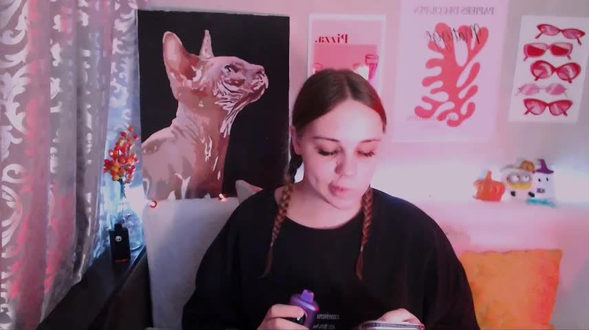 LunaViixen Webcam Star October 29, 2026