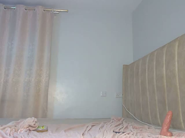mitchele01 Webcam Chat October 29, 2026